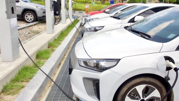 Government Technology: Campaign Stresses Benefits of EV Chargers for Workplaces